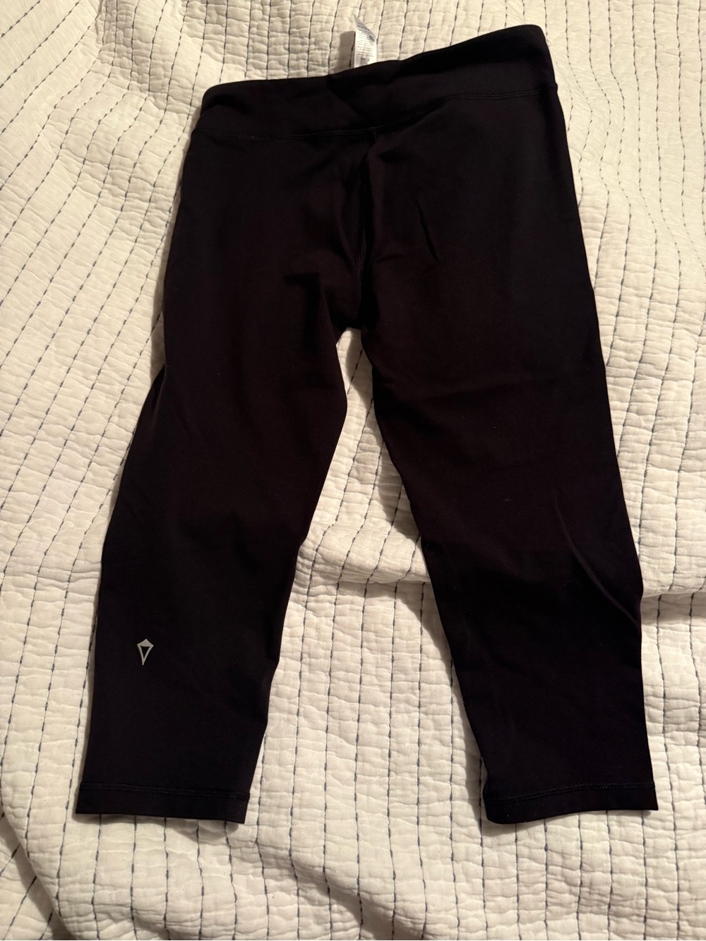 Ivivva Black Crop Performance Leggings for Girls